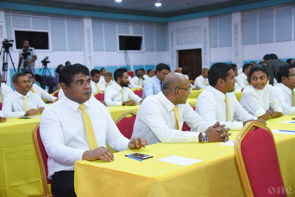 އެމްޑީޕީގެ ޕާލަމެންޓްރީ ގްރޫޕްގެ ބައްދަލުވުމެއްގެ ތެރެއިން: ގާނޫނުއަސާސީއަށް އިސްލާހު ގެނައުމުގެ ބިލް ފާސްކުރުމަށް ތްރީލައިން ވިޕެއް ވަނީ ނެރެފައި