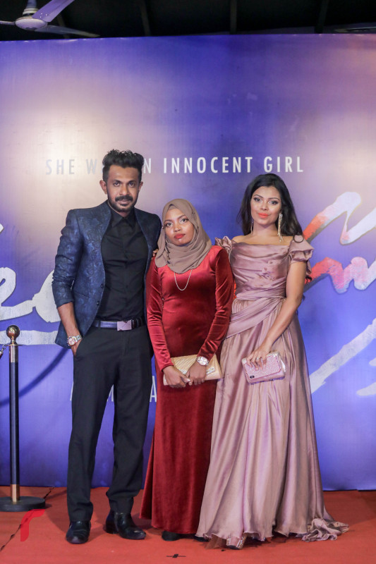 23 ޖުލައި 2019 --"ލީނާ" ގެ ރެޑް ކާޕެޓް އިން މަޝްހޫރު ބައެއް ދިވެހި ފަންނާނުން-- ފޮޓޯ: ޝުއައިބް މުހައްމަދު