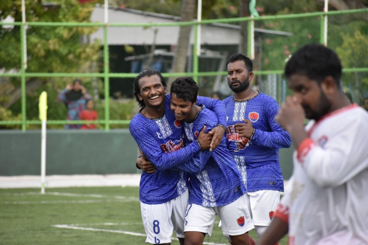 ގްލޯރިއަސް ކުޅުންތެރިން ލަނޑު ޖެހުމަށްފަހު އުފާފާޅުކުރަނީ: ފޮޓޯ-އަހުމަދު ސާހިލް