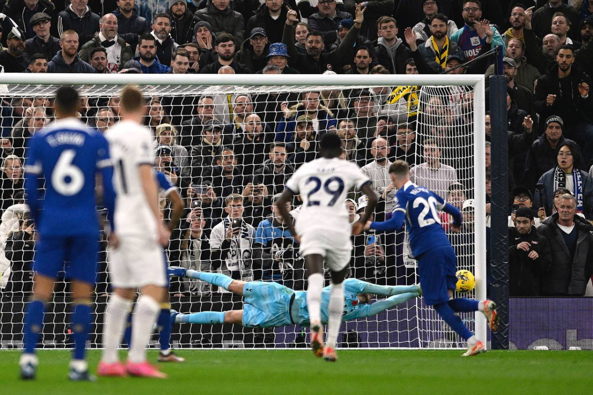 އިނގިރޭސި ޕްރިމިއާ ލީގުގައި ޗެލްސީ އަދި ޓޮޓެންހަމް ކުޅުނު މެޗުގެ ތެރެއިން