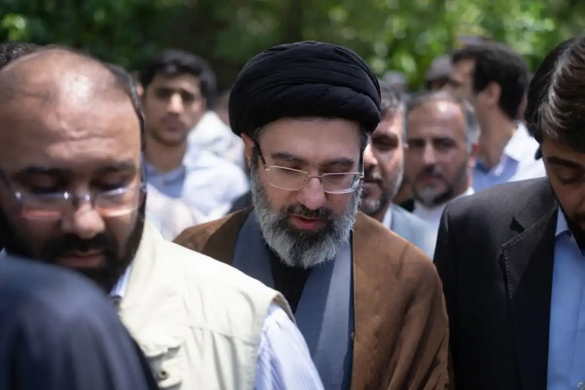 އީރާންގެ ރޫހީ ލީޑަރު މުޖުތަބާ ޚާމަނާއީ.