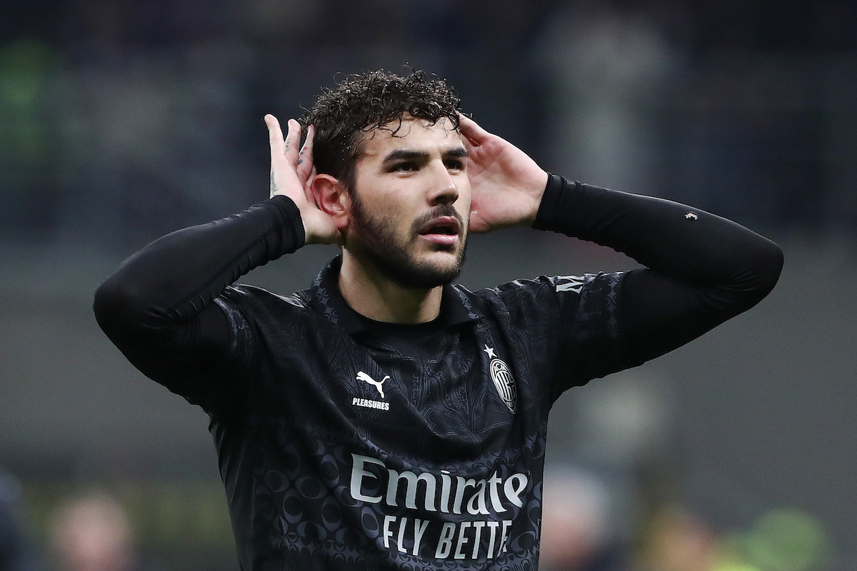 އޭސީ މިލާނަށް ކުޅެމުން އަންނަ ތިއޯ ހެނާންޑޭޒް