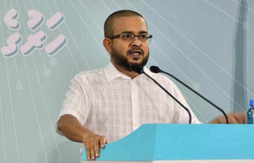 ކޮންގްރެސް ޕާޓީން ބޭއްވި ޖަގަހަ ޖަލްސާގައި ނިހާދު ވާހަކަ ދައްކަވަނީ