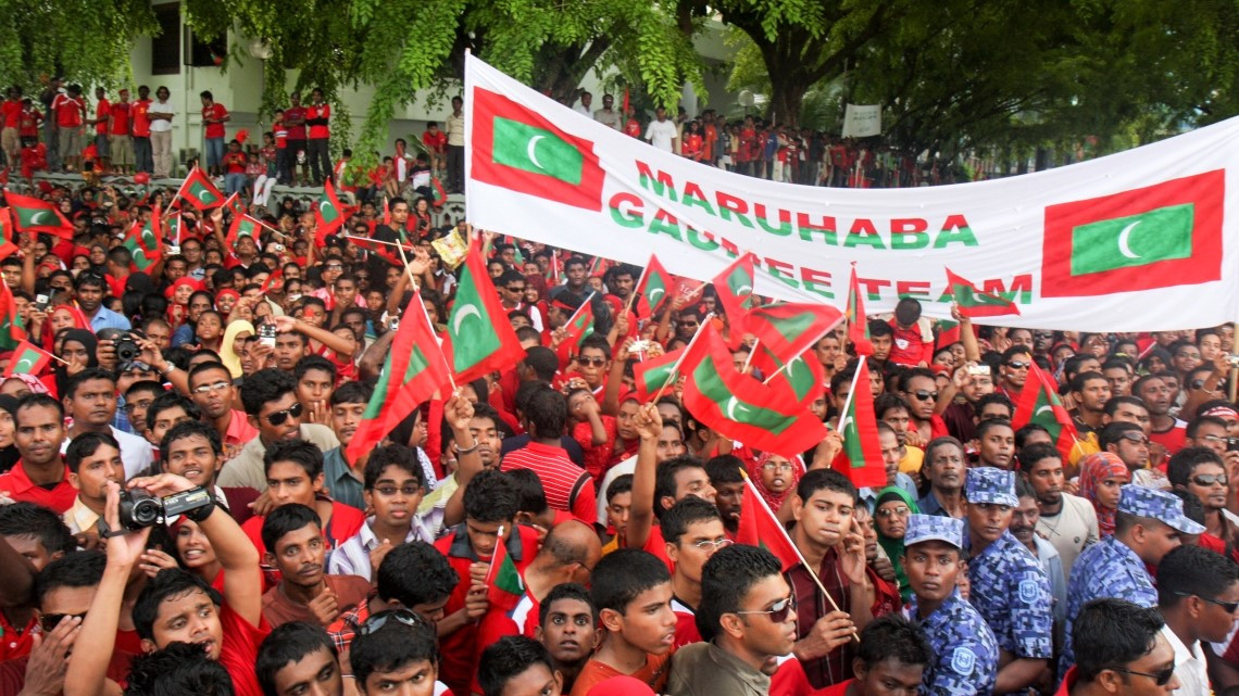 2008 ގެ ސާފް ޗެމްޕިއަންޝިޕް ކާމިޔާބުކުރުމަށް ފަހު ގައުމީ ޓީމު މާލެ އައުމުން މަރުހަބާ ކިޔަން އާންމުން ނުކުމެފައި