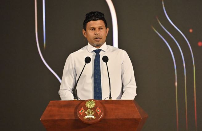 ރައީސުލްޖުމްހޫރިއްޔާގެ ނާއިބު ނޫސްވެރިންގެ އިނާމް ދިނުމުގެ ހަފްލާގައި ވާހަކަފުޅުދައްކަވަނީ