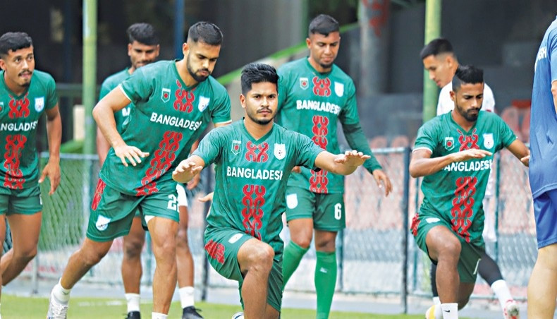 ބަނގްލަދޭޝް ކުޅުންތެރިން ގަލޮޅު ދަނޑުގައި އިއްޔެ ފަރިތަކުރަނީ