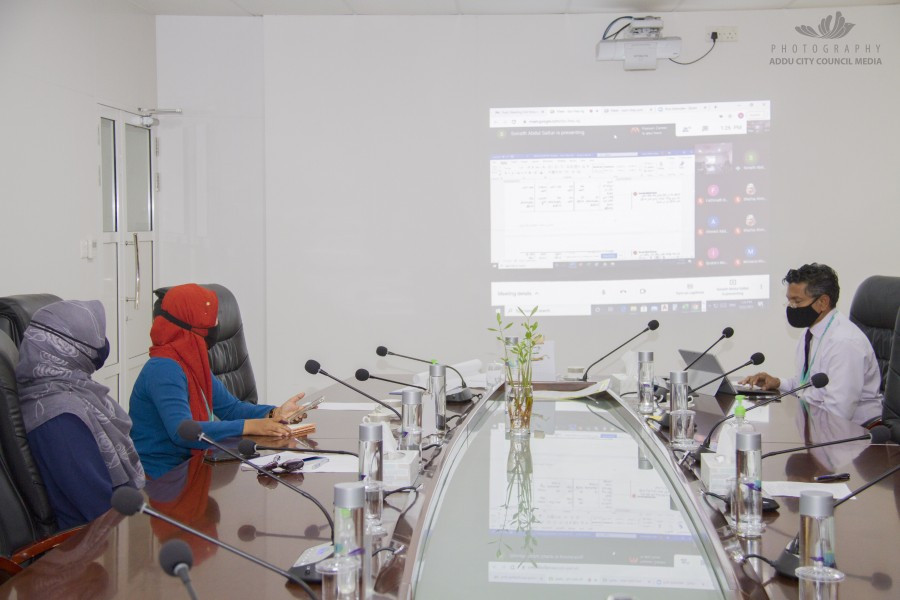 އައްޑޫ ސިޓީ ރެޑްކްރެސެންޓާއެކު ބޭއްވި ބައްދަލުވުން