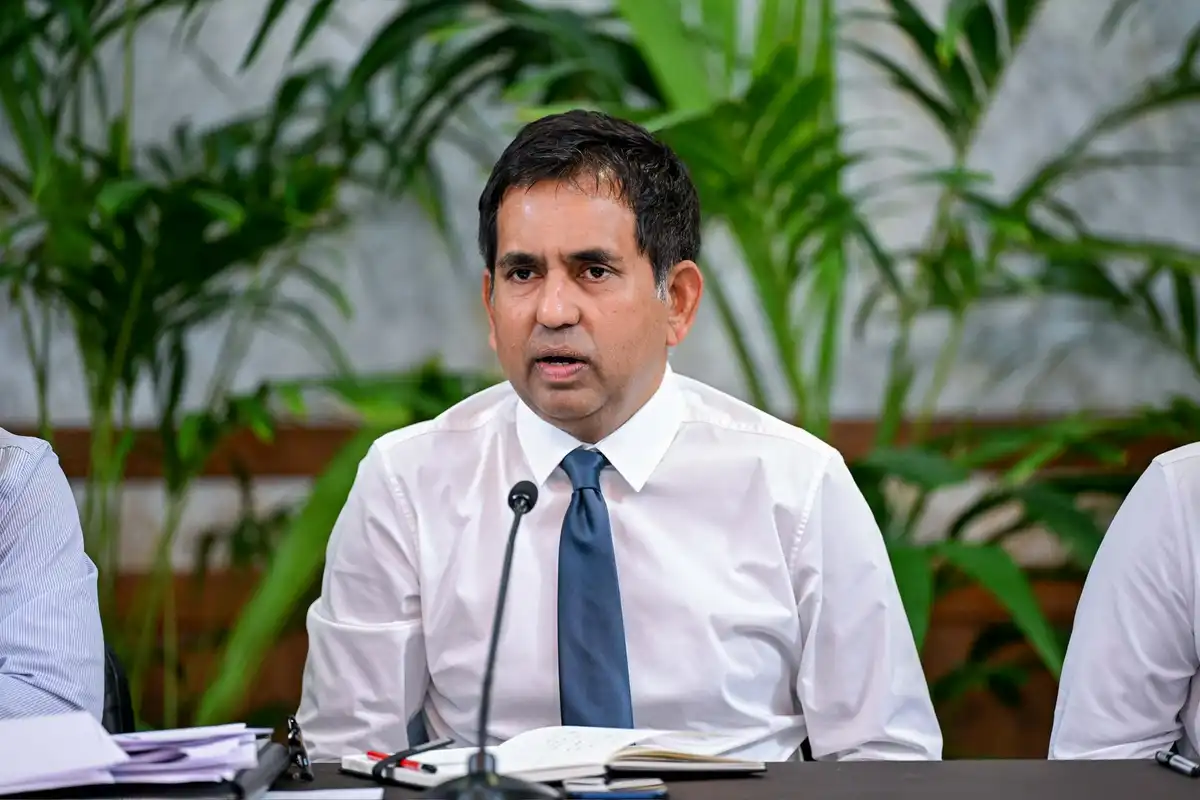 ހޯމަ ދުވަހު ރައީސް އޮފީހުގައި ބޭއްވި ނޫސްވެރިންގެ ބައްދަލުވުމުގައި، މިނިސްޓަރ އޮފް އިކޮނޮމިކް ޑިވެލޮޕްމަންޓް، ޓްރާންސްޕޯޓް އެންޑް ޓްރޭޑް މުހައްމަދު ސައީދު ވާހަކަ ދައްކަވަނީ
