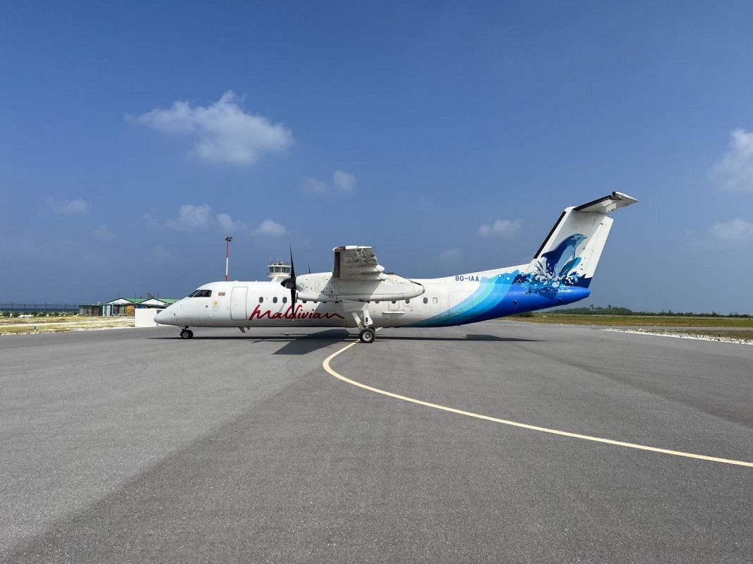 މަޑިވަރު އެއަރޕޯޓަށް ޓެސްޓް ފްލައިޓް ޖެއްސުން - މޯލްޑިވިއަން ހިންގާ އައިލެންޑް އޭވިއޭޝަނާ މަޑިވަރު އެއާޕޯޓު ހިންގަން ހަވާލު ކުރުމުގެ މަޝްވަރާތައް މީގެ ކުރިން ކުރި ނަމަވެސް އެއާޕޯޓު ހިންގަން ސީދާ ހަވާލުކުރާނެ ބަޔަކު އަދި ނިންމާފައެއް ނުވެ - ފޮޓޯ: ރާއްޖެއެމްވީ 