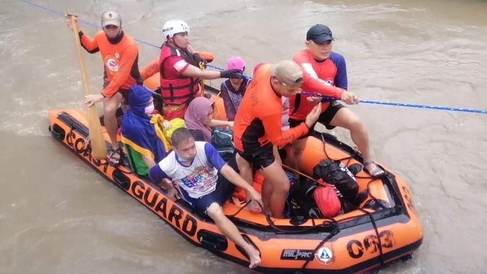 ޓައިފޫން ރާއީއާ ގުޅިގެން އެތައް ބަޔަކު ގެދޮރުން ނިކުންނަން ޖެހުން