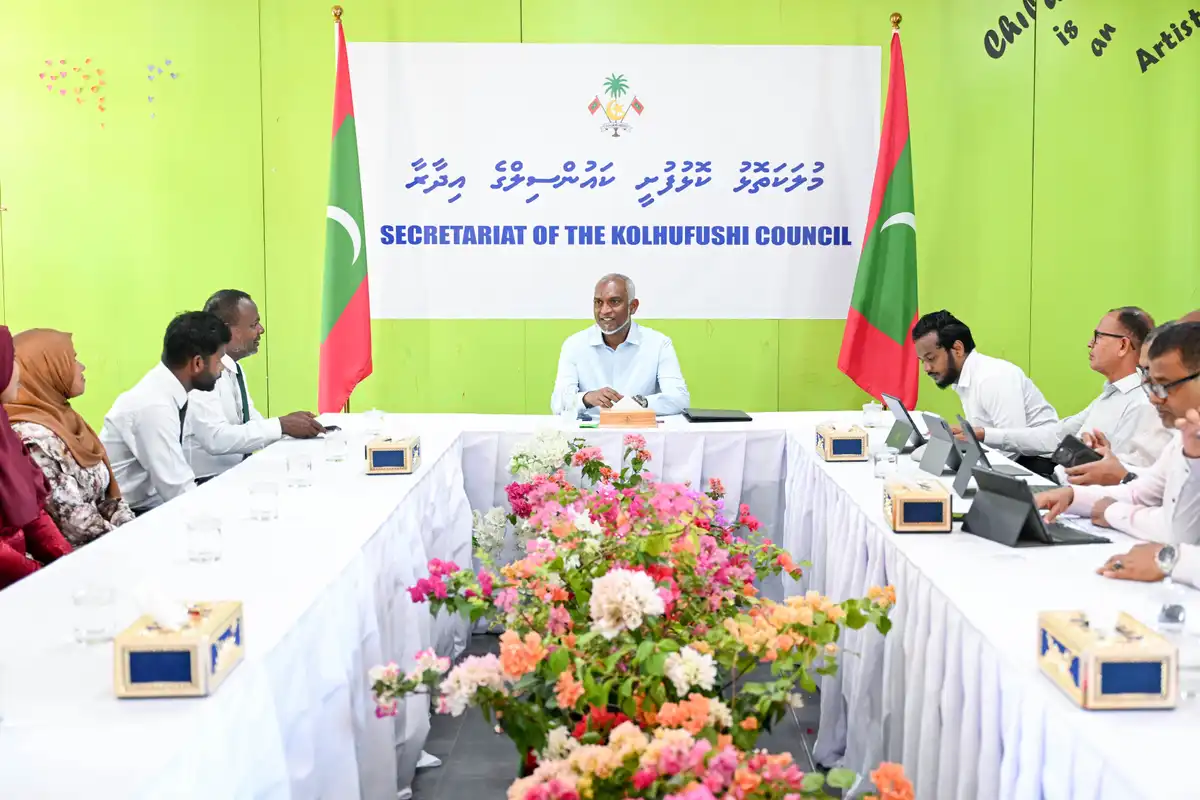 ރައީސް ޑރ. މުހައްމަދު މުއިއްޒު، ކޮޅުފުށީ ކައުންސިލާއި އަންހެނުންގެ ތަރައްގީ އަށް މަސައްކަތް ކުރާ ކޮމިޓީއާ ބައްދަލުކުރެއްވުން