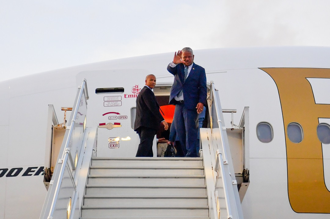 ސޭޝެލްސްގެ ރައީސް ރާއްޖެއަށް ކުރެއްވި ދަތުރުފުޅު ނިންމަވާލެއްވުން