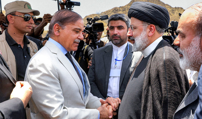 އީރާންގެ ރައީސް އިބްރާހީމް ރައީސީ އާއި ޕާކިސްތާންގެ ބޮޑުވަޒީރު ޝަހްބާޒް ޝަރީފް