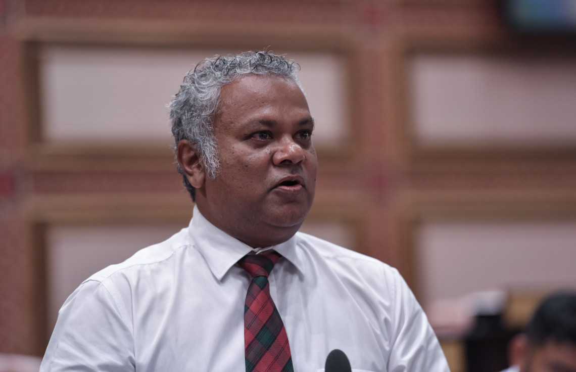 ހުޅުމާލެ ދާއިރާގެ މެމްބަރު އަލީ ނިޔާޒު - ނިޔާޒު ވަނީ ލޯކަލް ކައުންސިލްތަކުގެ އިންތިހާބުގެ ހާއްސަ ގާނޫނު 2020އަށް އިސްލާހު ހުށަހަޅުއްވާފައި