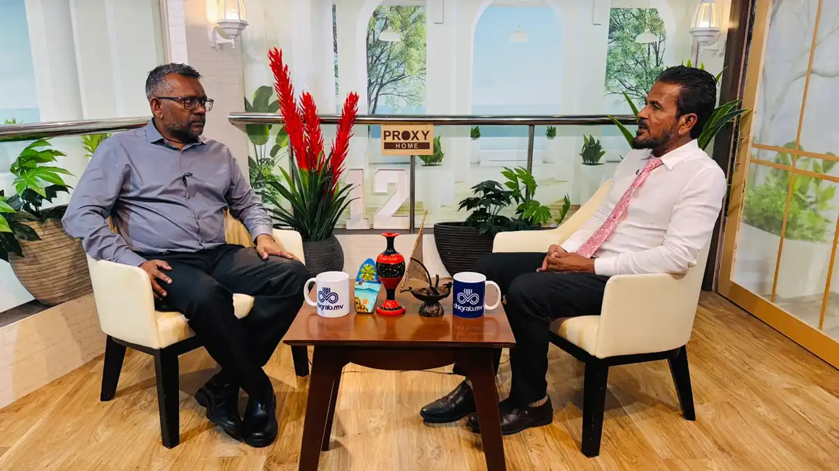 އާދިއްތަ ދުވަހުގެ ފަށާއިރު ޕްރޮގްރާމްގައި ކުރީގެ އިކޮނޮމިކް މިނިސްޓަރު އަދި އެމްޑީޕީގެ ކުރީގެ ޗެއަރޕާސަން ފައްޔާޒު އިސްމާއީލް ވާހަކަ ދައްކަވަނީ