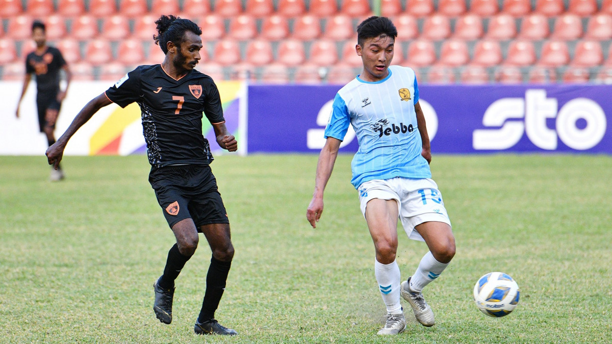 އޭއެފްސީ ކަޕުގެ ޕްރިލިމިނަރީ ފުރަތަމަ ބުރުގައި އީގަލްސް އާއި ބޫޓާނުގެ ތިމްޕޫ ބައްދަލުކުރި މެޗުގެ ތެރެއިން