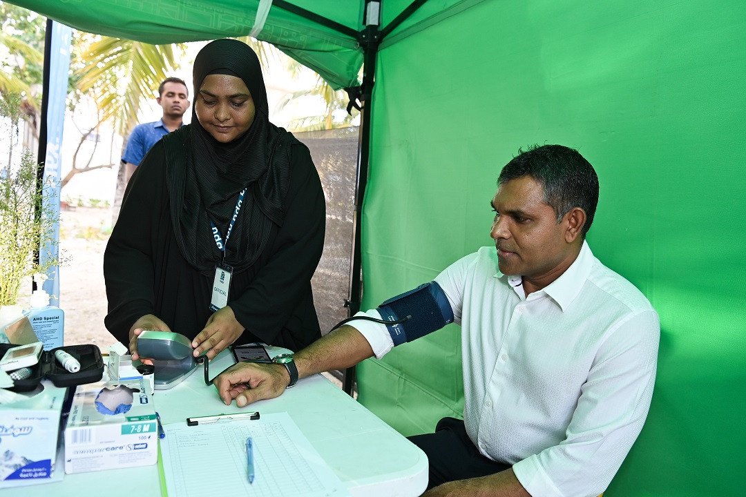 ނައިބު ރައީސް ފައިސަލް، "އަހަރުމެންނާއެކު" އެކްސްޕޯގެ ވަކިވަކި ސްޓޯލްތަކަށް ޒިޔާރަތްކުރައްވަނީ - ފޮޓޯ: ރައީސް އޮފީސް