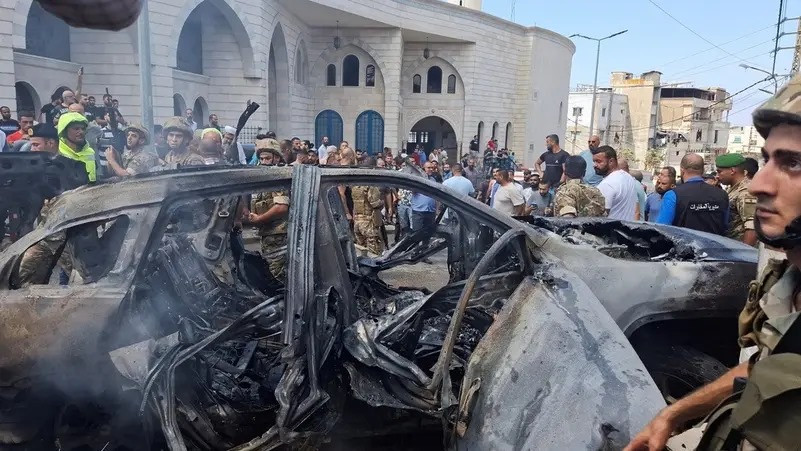 އިޒްރޭލުން ދިން ޑްރޯން ހަމަލާގައި ސުންނާފަތިވެފައިވާ ކާރު