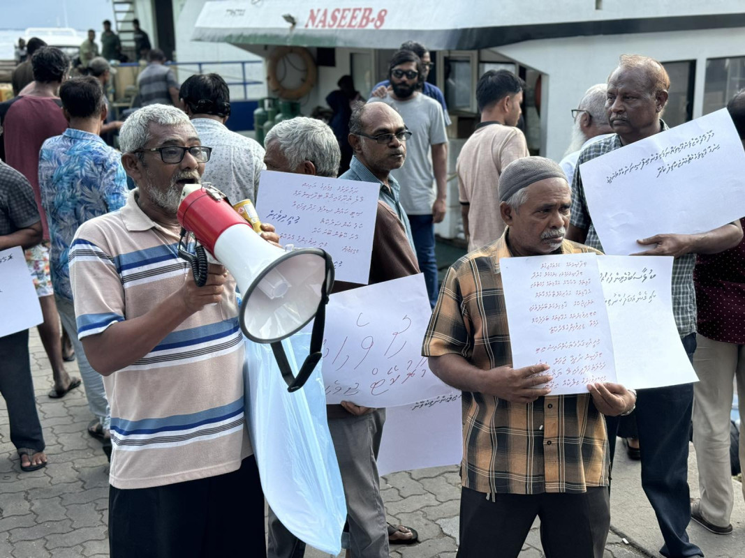 ގޮޅިތަކުގައި ބިދޭސީން ވިޔަފާރި ކުރުން ހުއްޓުވައިދިނުމަށް ގޮވާލައި ލޯކަލް މާރުކޭޓު ސަރަޙައްދުގައި އަޑުއުފުލުން