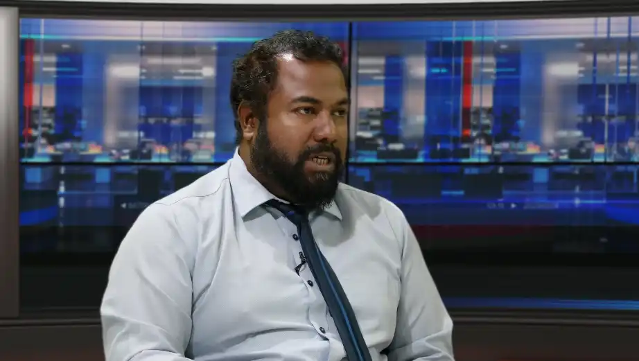 Lawyer Musthafa Hameed speaking on RaajjeTV's Fala Surukhee programme