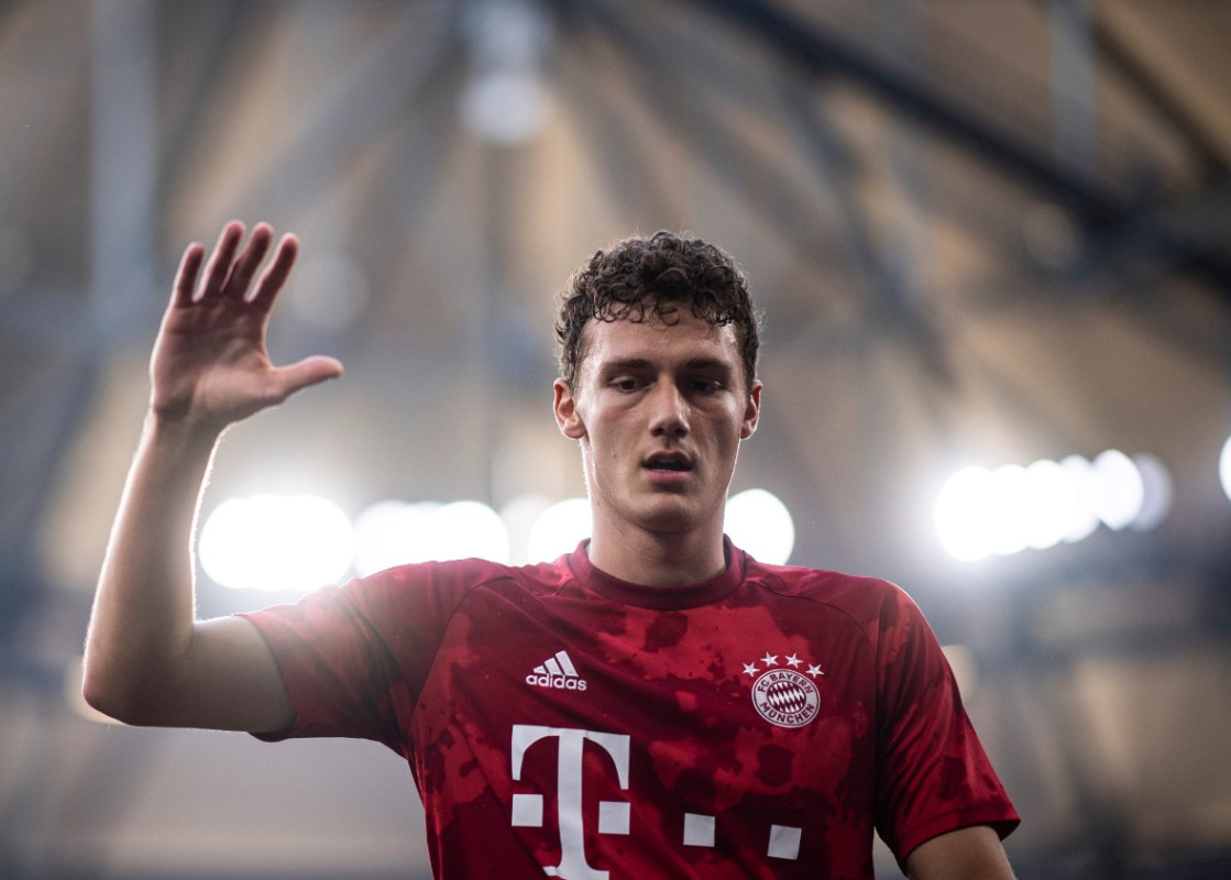 ބަޔާނަށް ކުޅެމުން އަންނަ ފްރާންސްގެ ޑިފެންޑަރު ބެންޖަމިން ޕަވާޑް