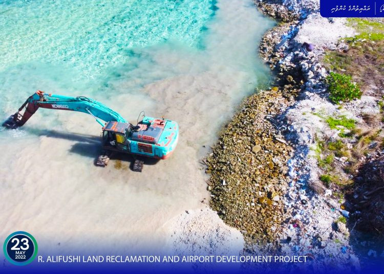 މަސައްކަތް ކުރިއަށްދަނީ