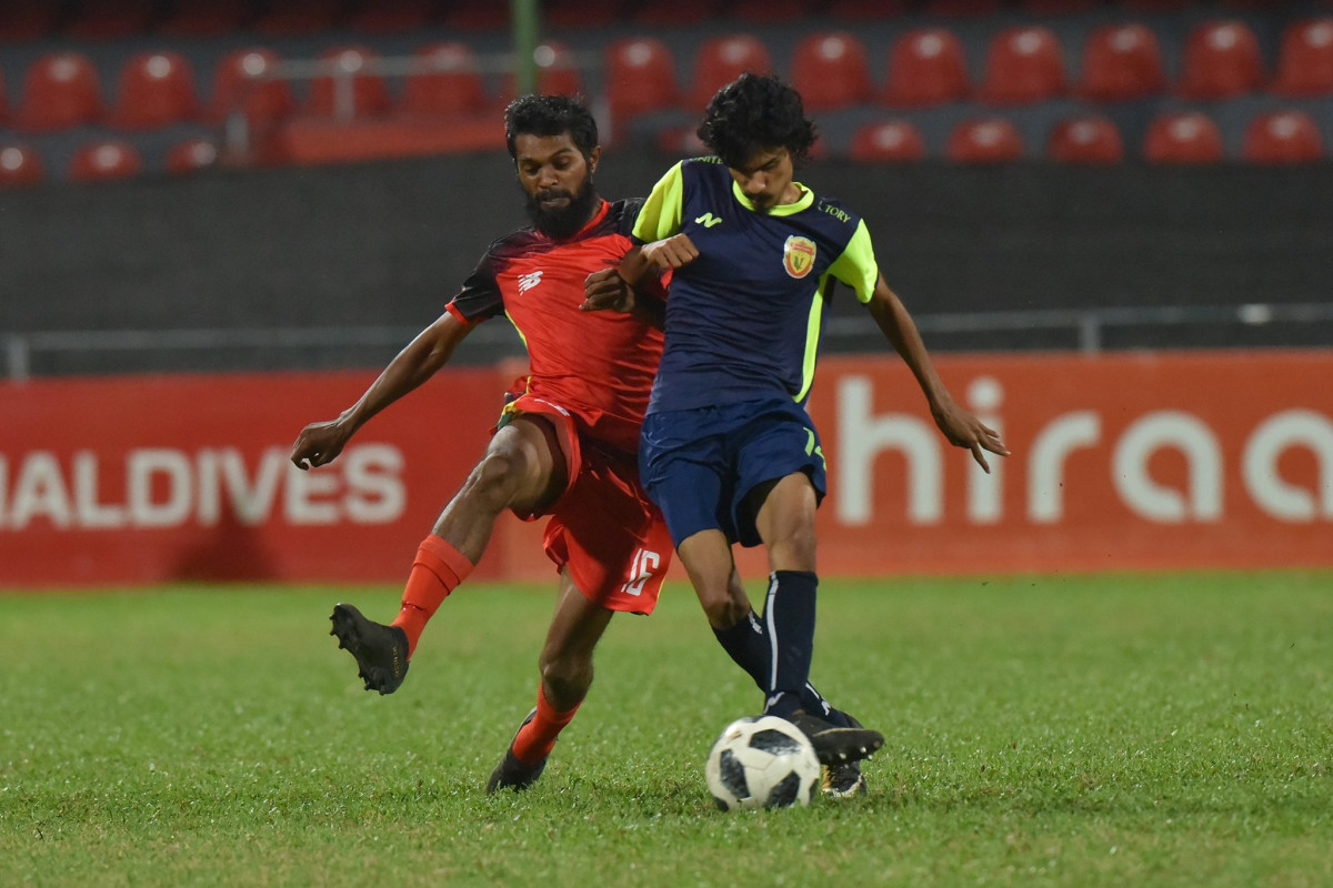 ޔޫވީ އަދި ދަ ގްރާންޑޭ ބައްދަލުކުރި މެޗުގެ ތެރެއިން