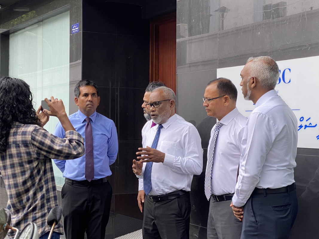 ޕީޕީ އެމް ގެ އިސް ބައެއް މެމްބަރުން