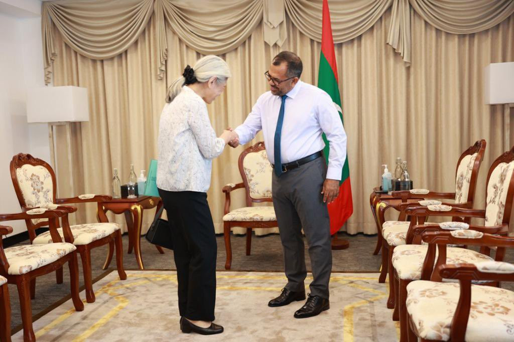 ފޮރިން މިނިސްޓަރު މޫސާ ޒަމީރު، ޖަޕާނުން ރާއްޖެއަށް ކަނޑައަޅުއްވާފައި ހުންނަވާ ސަފީރު ޓަކުޗީ މިޑޯރީ އާއި ބައްދަލުކުރެއްވުން