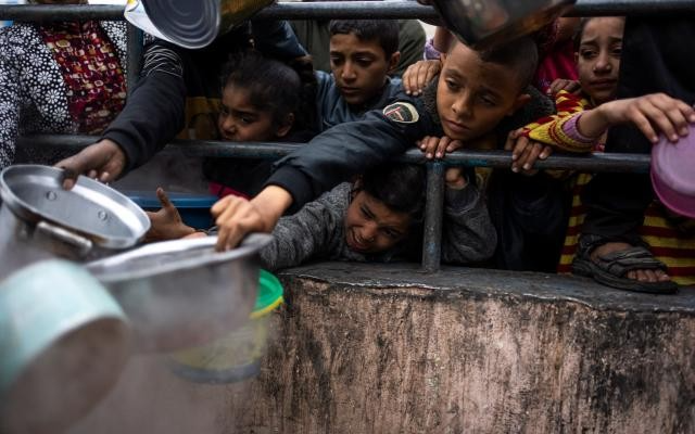 ޣައްޒާގައި ބަނޑު ހައިހޫނުކަމުގެ ހަނގުރާމައާއި ކުރިމަތިވެފައިވާ ކުޑަކުދިންތަކެއް