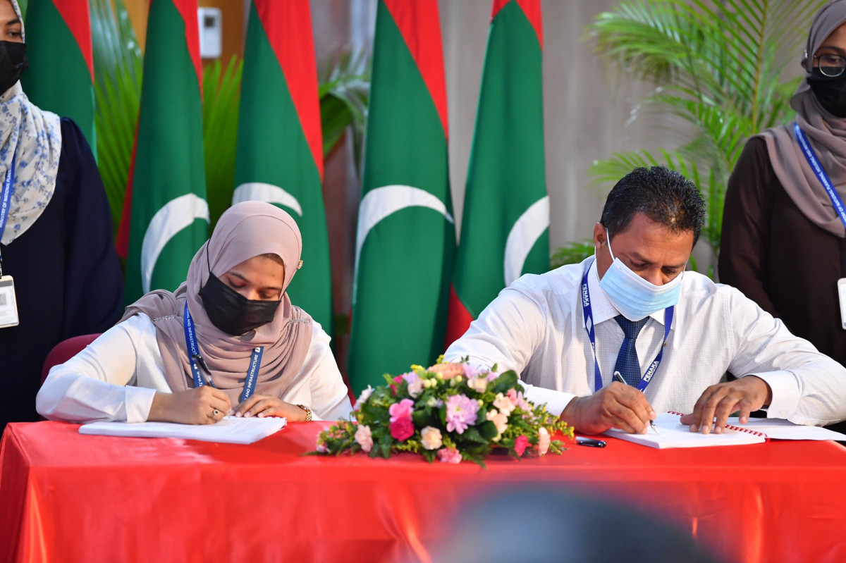 23 ރަށެއްގެ ފެނާއި ނަރުދަމާގެ މަސައްކަތް ހަވާލުކުރުން