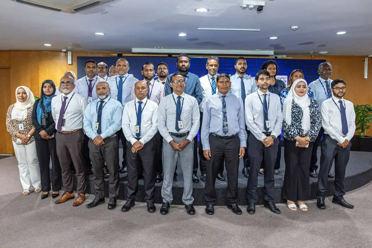 މ. އަތޮޅުގެ ދިއްގަރު، ކޮޅުފުށި، މަޑުއްވަރި، މުލި، ނާލާފުށި އަދި ރަތްމަންދޫގެ އިތުރުން ވޭވަށު ޔުޓިލިޓީ ހިދުމަތްތަކާއި ސްޓެލްކޯ އިން މިއަދު ވަނީ ރަސްމީކޮށް ހަވާލުވެފައި.