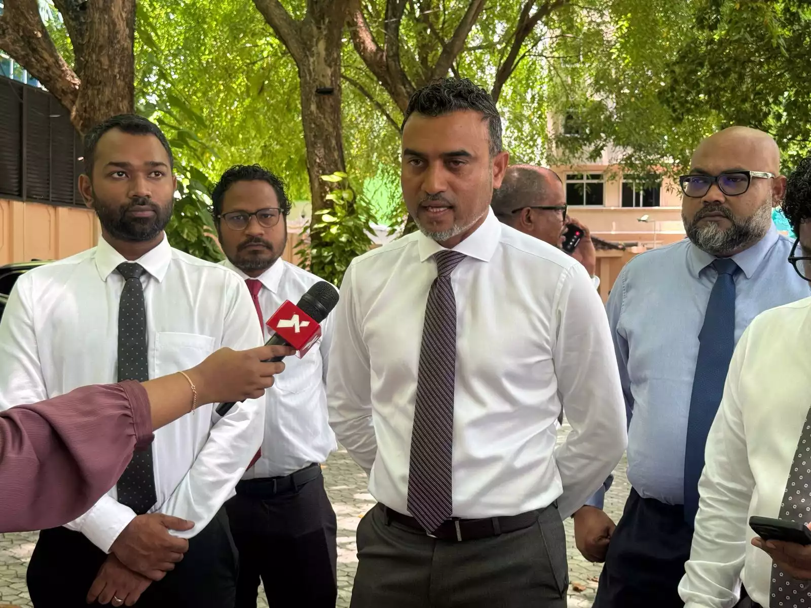 އެމްޑީޕީގެ ޕާލިމަންޓަރީ ގްރޫޕުން ބޭއްވި ނޫސްވެރިންގެ ބައްދަލުވުމެއްގެ ތެރެއިން