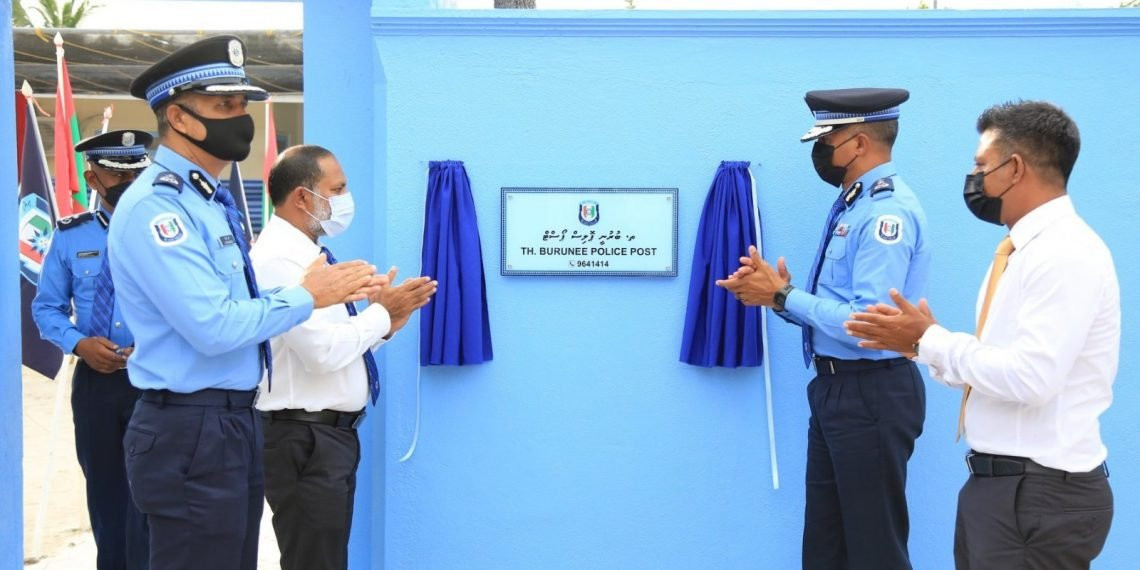 ބުރުނީ ޕޮލިސް ޕޯސްޓް ރަސްމީކޮށް ހުޅުވުން