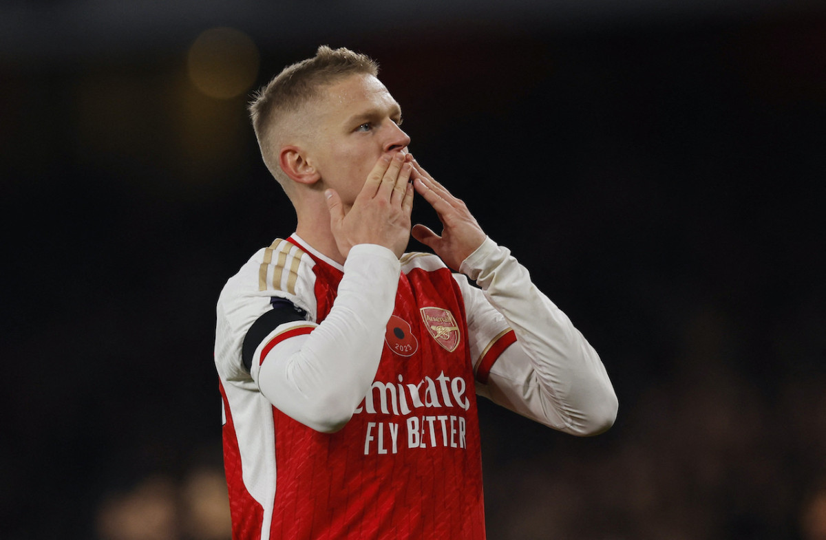 ޒިންޗެންކޯ ލަނޑުޖެހުމަށްފަހު އުފާފާޅުކުރަނީ --- ފޮޓޯ: ރޮއިޓާސް