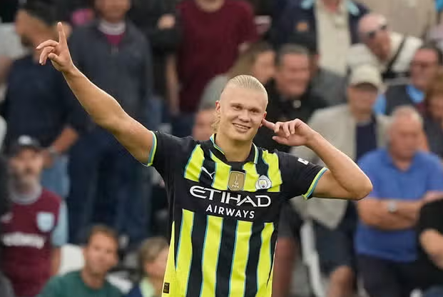 މެޗުގައި ލަނޑު ޖެހުމަށްފަހު ހާލަންޑް އުފާ ފާޅު ކުރަނީ