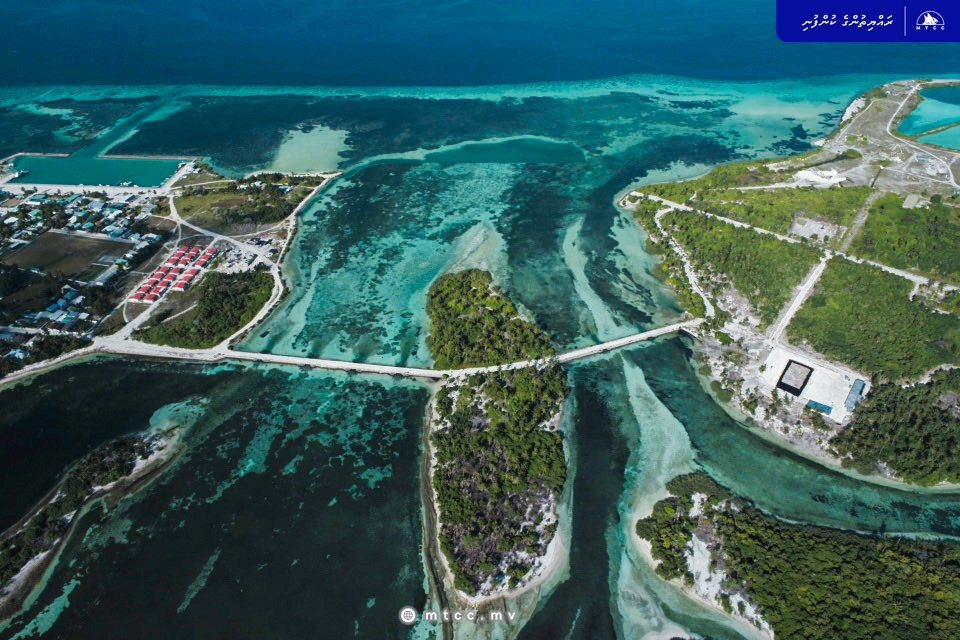 މަޑަވެއްޔާއި ހޯޑެއްދޫ ގުޅާލުން