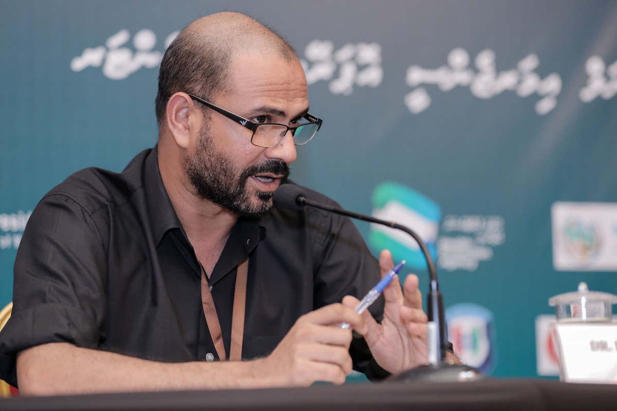 ނޫސްވެރިންގެ ބައްދަލުވުމުގައި ޑރ.އަފްޒަލް ވާހަކަދައްކަވަނީ