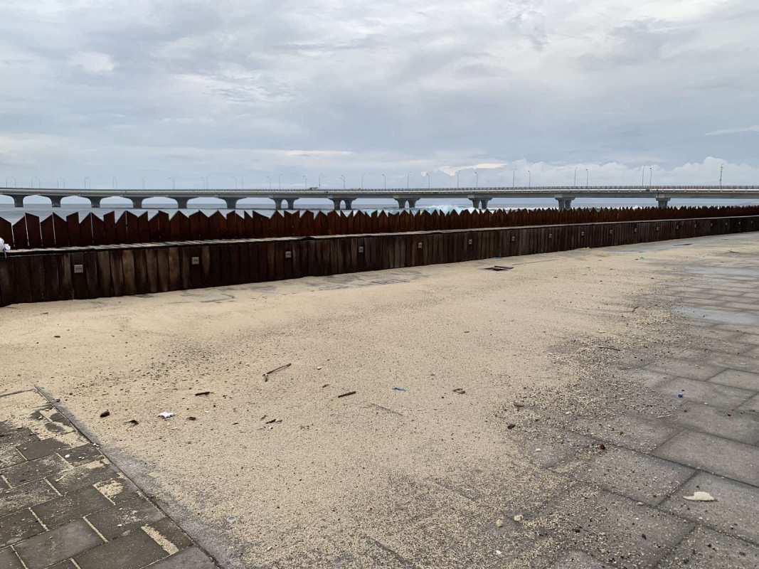 ރާޅުގަނޑު ސަރަހައްދަށް އުދައަރާފައި - އުދަ އެރުމުގެ ސަބަބުން ބޮޑުތަކުރުފާނުމަގަށްވާ ގޮތަށް ވެއްޔާއި ލޮނު އަރާފައި، މިދުވަސްވަރަކީ މޫސުމް އެހާ ރަނގަޅު ދުވަސްވަރެއް ނުވާތީ، ފާއިތުވި ދެތިން ދުވަހުގެ ތެރޭގައި މާލެއަށް ވަނީ އުދައަރާފައި - ފޮޓޯ: ރާއްޖެއެމްވީ