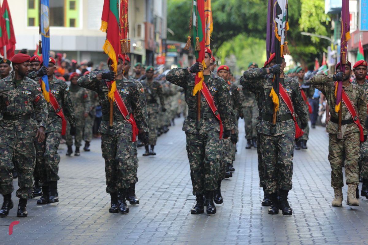 27 ޖުލައި 2019 --މިނިވަން ދުވަހުގެ ރަސްމީ ހިނގާލުމުގެ ތެރެއިން، ސިފައިންގެ ޕެރޭޑް-- ފޮޓޯ: ޝުއައިބް މުހައްމަދު