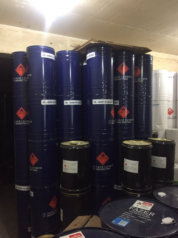 އަލިފާން ހިފާ ޒާތުގެ އެއްޗެހިތަކެއް