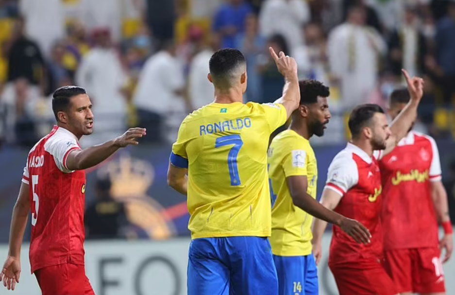 ޕެނަލްޓީއެއް ނޫން ކަމަށް ބުނެ ރޮނާލްޑޯ ދެކޮޅު ހަދަނީ