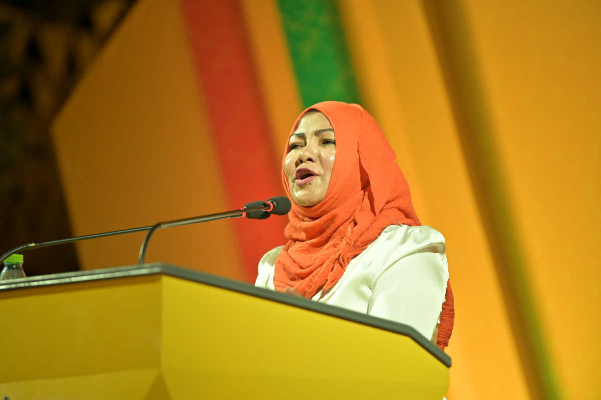 ގދ. ގައްދޫގައި ބޭއްވި "އުފާވެރި އަމާން ރާއްޖެ" ޖަލްސާ ރަފިއްޔާ ވާހަކަ ދައްކަވަނީ