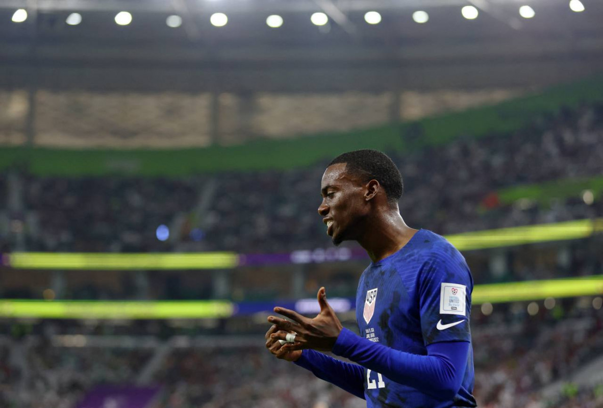 އީރާން އަދި އެމެރިކާ ކުޅުނު މެޗުގެ ތެރެއިން - ފޮޓޯ: ރޮއިޓާސް