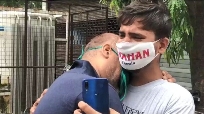 އަލިފާނުގެ ހާދިސާ ހިނގީ ކަރަންޓު ޝޯޓެއްވެގެން އެ ހޮސްޕިޓަލުގެ މުވައްޒަފެއްގެ ޕީޕީއީ ކިޓުގައި އަލިފާން ރޯވުމުގެ ސަބަބުން