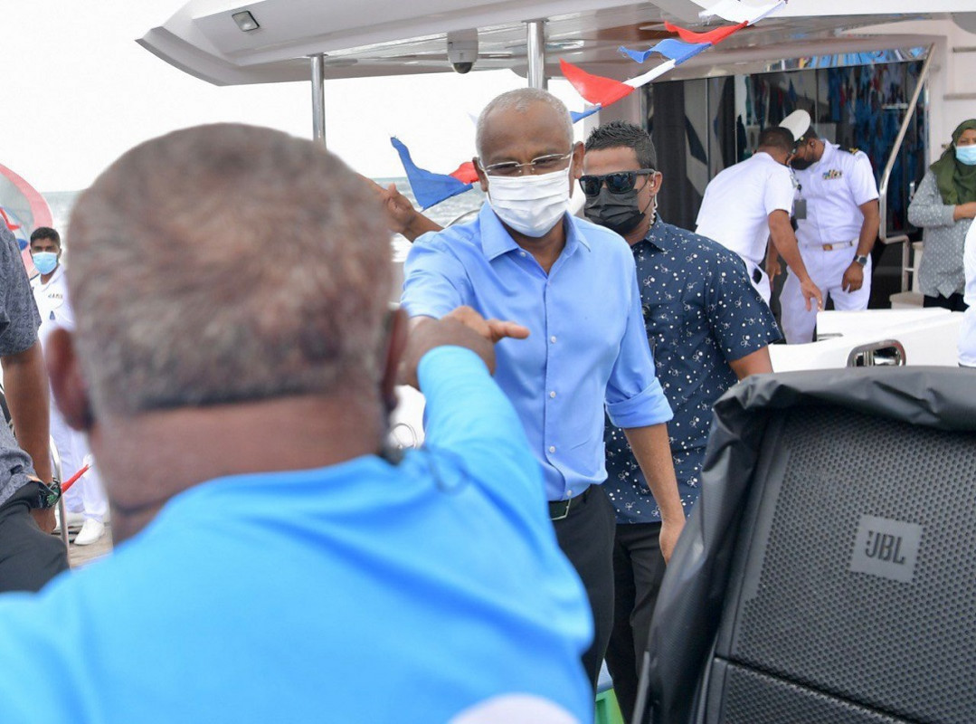 ބޮޑު ކަންނެލި މަސްވެރިންގެ އިހުތިޖާޖު -  ރައީސް ވަނީ ބޮޑު ކަންނެލި މަސްވެރިންގެ ޔޫނިއަންއިން އިންތިޒާމު ކޮށްގެން ބޭއްވި ޝުއޫރު ފާޅުކުރުމުގައި ބައިވެރިވެވަޑައިގެންފައި - ފޮޓޯ: ރައީސް އޮފީސް