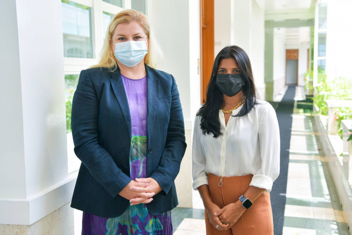 Moosumah ahnna badhaluthakaa gulhey gothun mashvaraa kurevun 