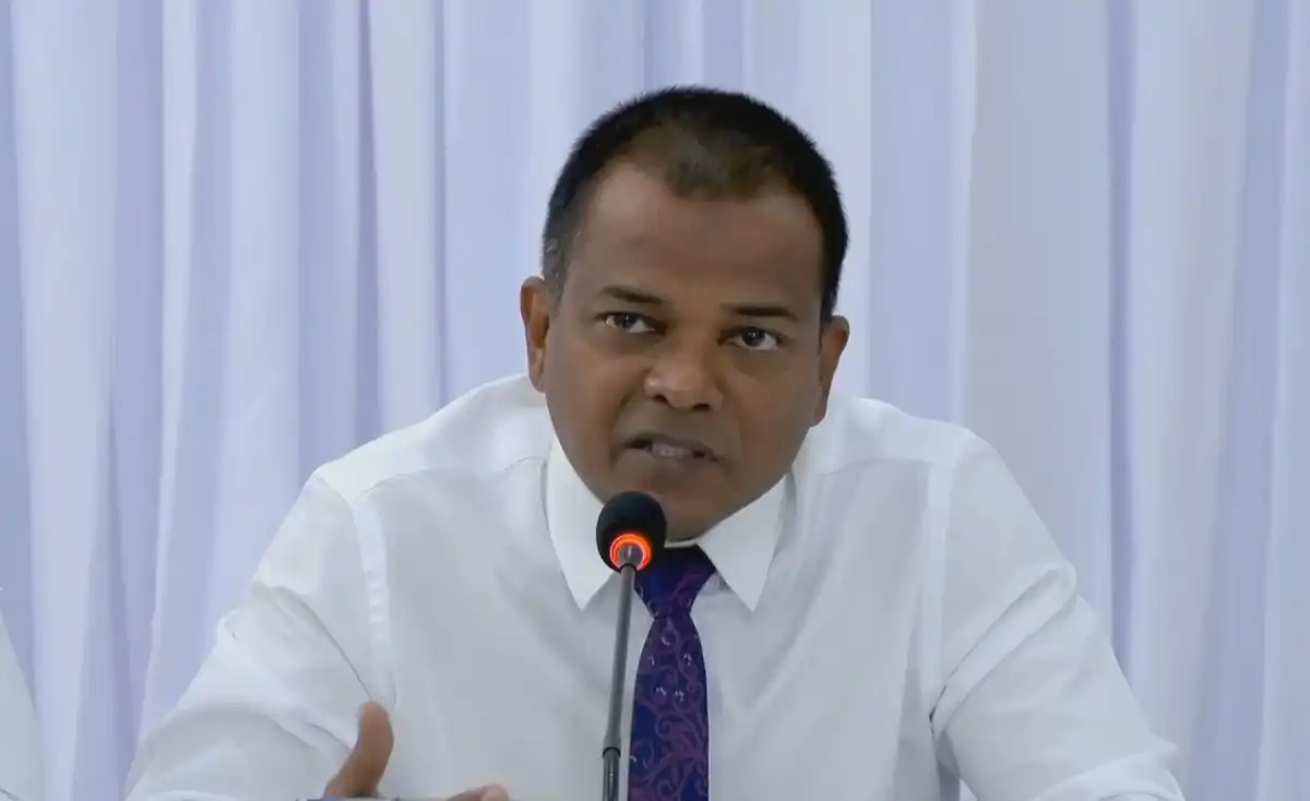 އައްޑޫ ސިޓީ މޭޔަރު އަލީ ނިޒާރު