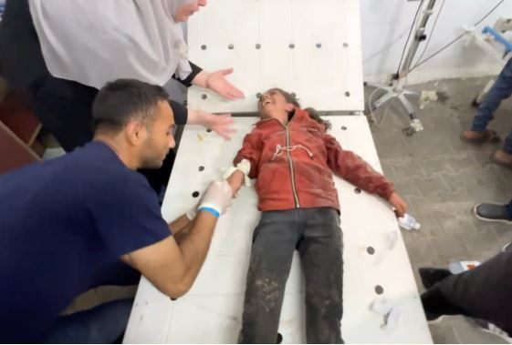 ކުވޭތީ ސްޕެޝަލްޓީ ހޮސްޕިޓަލް ގައި ޒަޚަމްވެފައިވާ ކުއްޖަކަށް ފަރުވާދެނީ