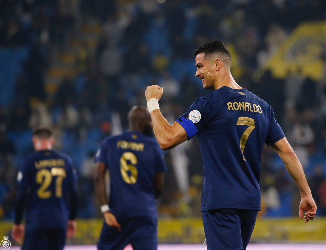 މެޗުގައި ލަނޑު ޖެހުމަށްފަހު ރޮނާލްޑޯ އުފާ ފާޅުކުރަނީ